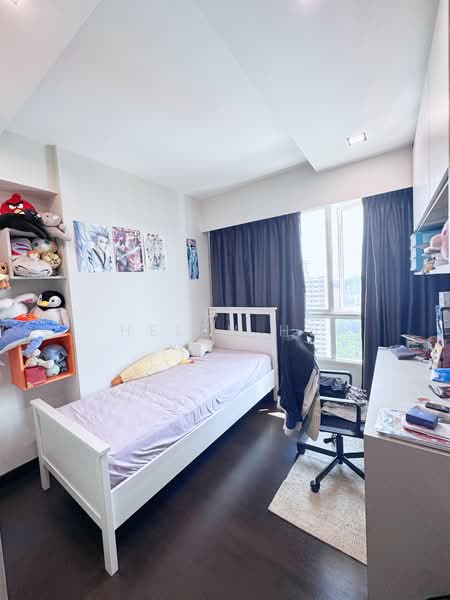 296C Bukit Batok Street 22, 296C Bukit Batok Street 22, 3 Bedrooms, 990 sqft, HDB Flat For Sale, by Helen HU, 500155141 - Bedroom - PropertyGuru.com.sg