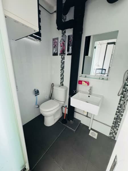 823 Jurong West Street 81, 823 Jurong West Street 81, Room Rental, 100 sqft, HDB Flat For Rent, by Chen Xiu Qiong, 500155147 - Bathroom - PropertyGuru.com.sg