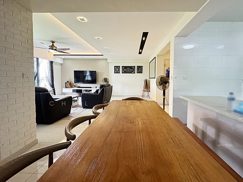 322A Sumang Walk, 322A Sumang Walk, 3 Bedrooms, 1,302 sqft, HDB Flat For Sale, by Chal Sulaiman, 500155156 - Living Room - PropertyGuru.com.sg
