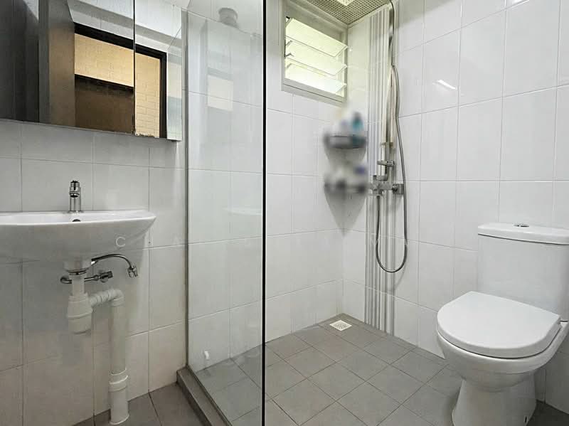 322A Sumang Walk, 322A Sumang Walk, 3 Bedrooms, 1,302 sqft, HDB Flat For Sale, by Chal Sulaiman, 500155156 - Bathroom - PropertyGuru.com.sg