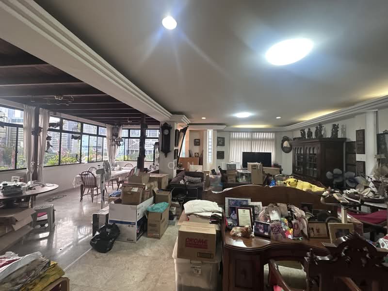 Lloyd Court, 40 Lloyd Road, 5 Bedrooms, 2,885 sqft, Condominium For Sale, by Jason Tay, 500155169 - Living Room - PropertyGuru.com.sg