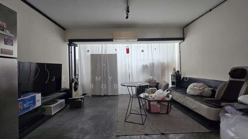133 Geylang East Avenue 1, 133 Geylang East Avenue 1, 3 Bedrooms, 1,571 sqft, HDB Flat For Rent, by Jeremy Jerald Robert, 500155183 - Living Room - PropertyGuru.com.sg