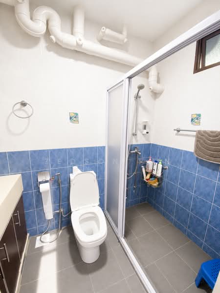 896A Woodlands Drive 50, 896A Woodlands Drive 50, 3 Bedrooms, 1,259 sqft, HDB Flat For Rent, by Zedson Tan, 500155184 - Bathroom - PropertyGuru.com.sg