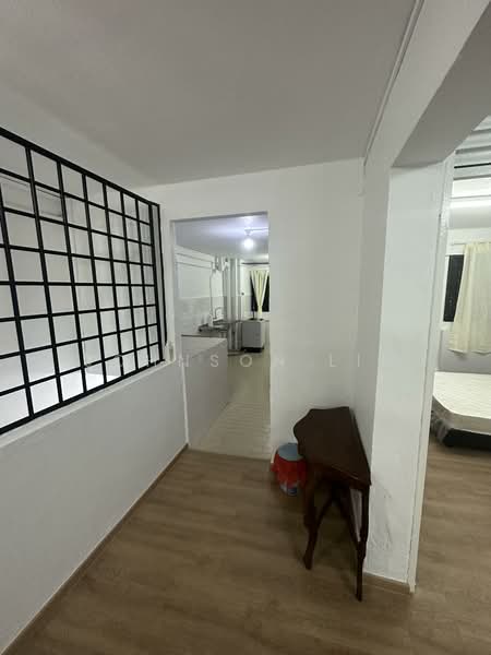 213 Bukit Batok Street 21, 213 Bukit Batok Street 21, 2 Bedrooms, 882 sqft, HDB Flat For Rent, by Johnson Lim, 500155203 - Kitchen - PropertyGuru.com.sg
