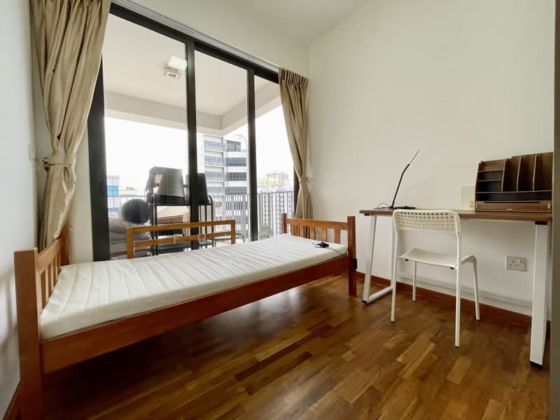Sims Urban Oasis, 2 Sims Drive, 3 Bedrooms, 1,023 sqft, Condominium For Sale, by Fulin Lee, 500155209 - Bedroom - PropertyGuru.com.sg