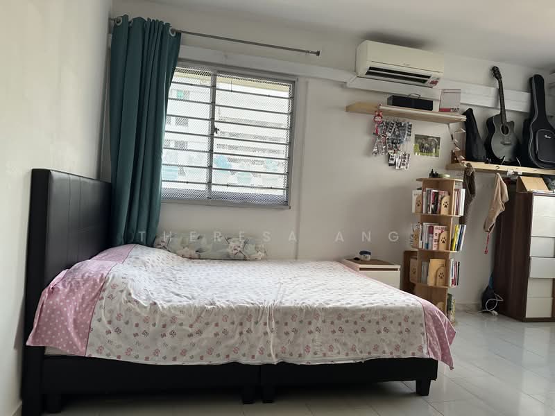 932 Jurong West Street 92, 932 Jurong West Street 92, 3 Bedrooms, 1,108 sqft, HDB Flat For Sale, by Theresa Ang, 500155220 - Bedroom - PropertyGuru.com.sg