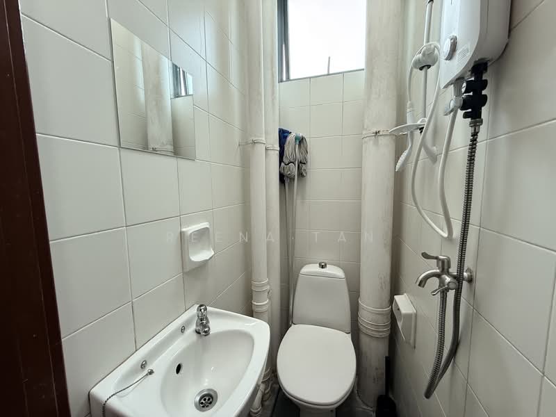 Springdale Condo, 45 Hindhede Walk, Room Rental, 150 sqft, Condominium For Rent, by Reena Tan, 500155240 - PropertyGuru.com.sg