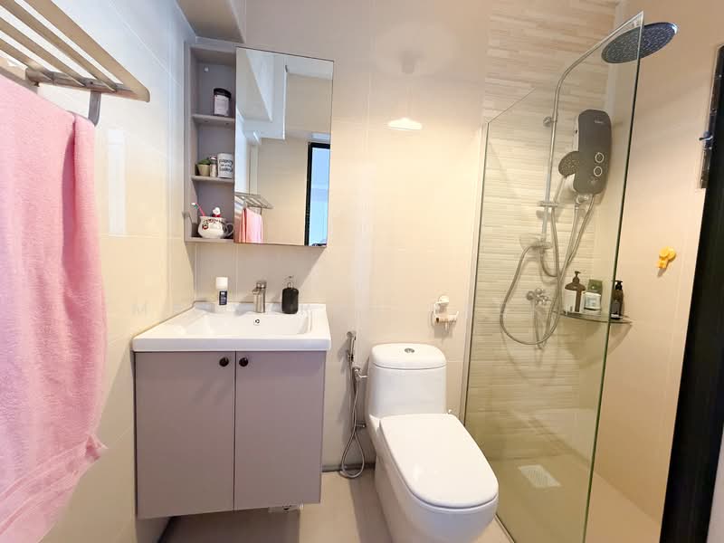 650C Jurong West Street 61, 650C Jurong West Street 61, 3 Bedrooms, 978 sqft, HDB Flat For Sale, by Maisarah Sauki, 500155270 - Master Bathroom - PropertyGuru.com.sg