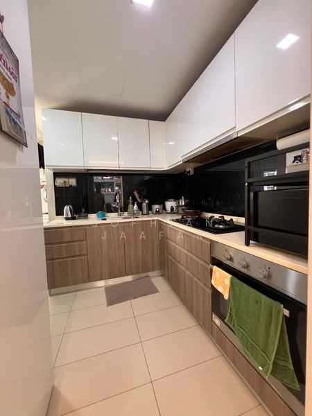 The Amore, 55 Edgedale Plains, 3 Bedrooms, 1,098 sqft, Executive Condominium For Sale, by Sofhian Jaafar, 500155278 - Kitchen - PropertyGuru.com.sg