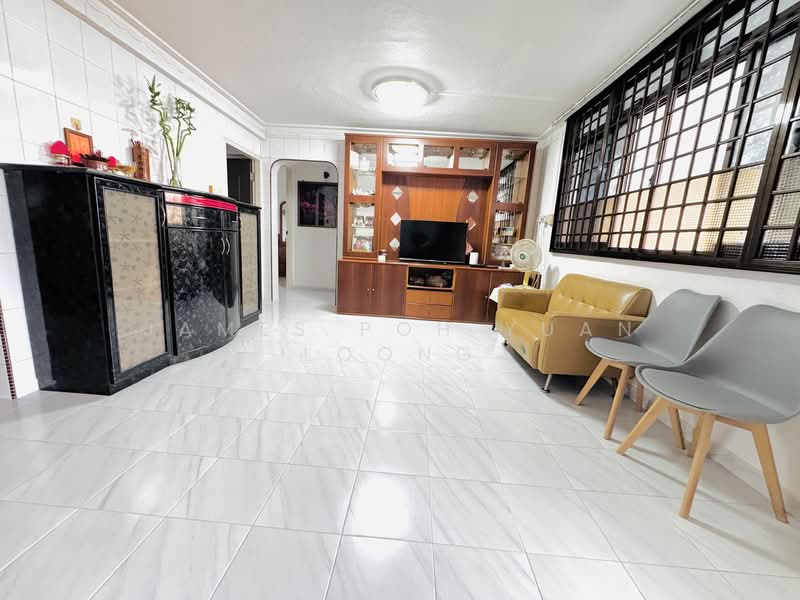773 Yishun Avenue 3, 773 Yishun Avenue 3, 3 Bedrooms, 904 sqft, HDB Flat For Sale, by James Poh Yuan Loong, 500155281 - Living Room - PropertyGuru.com.sg