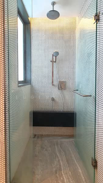 10 Evelyn, 10 Evelyn Road, 1 Bedroom, 495 sqft, Condominium For Sale, by Eugene Lim, 500155297 - Bathroom - PropertyGuru.com.sg