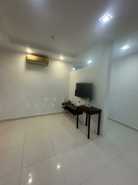 644 Woodlands Ring Road, 644 Woodlands Ring Road, 2 Bedrooms, 990 sqft, HDB Flat For Rent, by Rajesh Balasubramanian, 500155298 - Living Room - PropertyGuru.com.sg