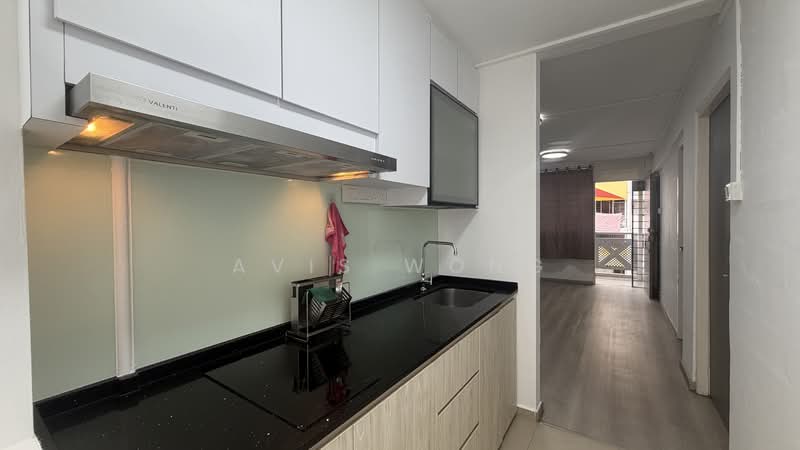 70 Circuit Road, 70 Circuit Road, 2 Bedrooms, 603 sqft, HDB Flat For Sale, by Avis Wong, 500155310 - Kitchen - PropertyGuru.com.sg