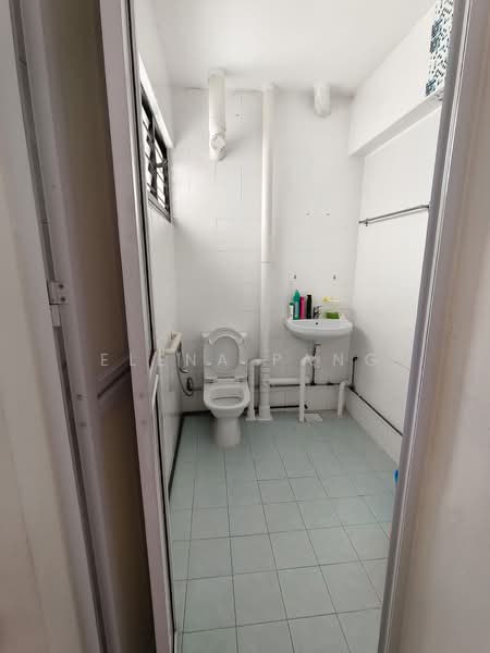 109 Bukit Purmei Road, 109 Bukit Purmei Road, 2 Bedrooms, 796 sqft, HDB Flat For Sale, by Elena Pang, 500155312 - Bathroom - PropertyGuru.com.sg
