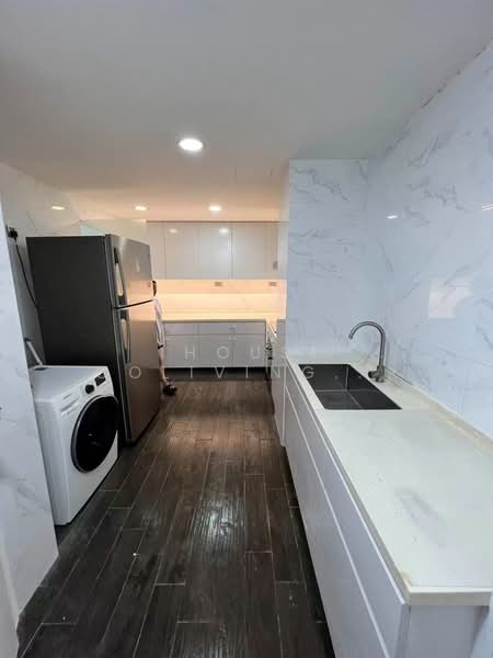 Faber Crest, 50F Faber Heights, Room Rental, 120 sqft, Condominium For Rent, by Fennie, 500155324 - Kitchen - PropertyGuru.com.sg