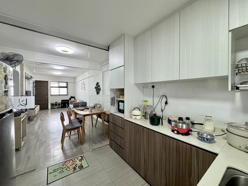 157 Tampines Street 12, 157 Tampines Street 12, 2 Bedrooms, 732 sqft, HDB Flat For Sale, by Mervyn Ong, 500155325 - Kitchen - PropertyGuru.com.sg