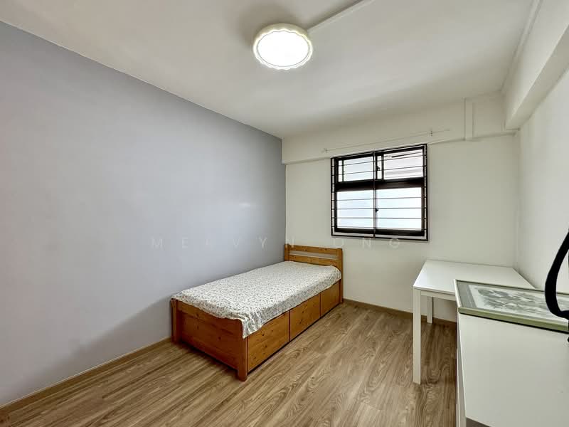 157 Tampines Street 12, 157 Tampines Street 12, 2 Bedrooms, 732 sqft, HDB Flat For Sale, by Mervyn Ong, 500155325 - Bedroom - PropertyGuru.com.sg