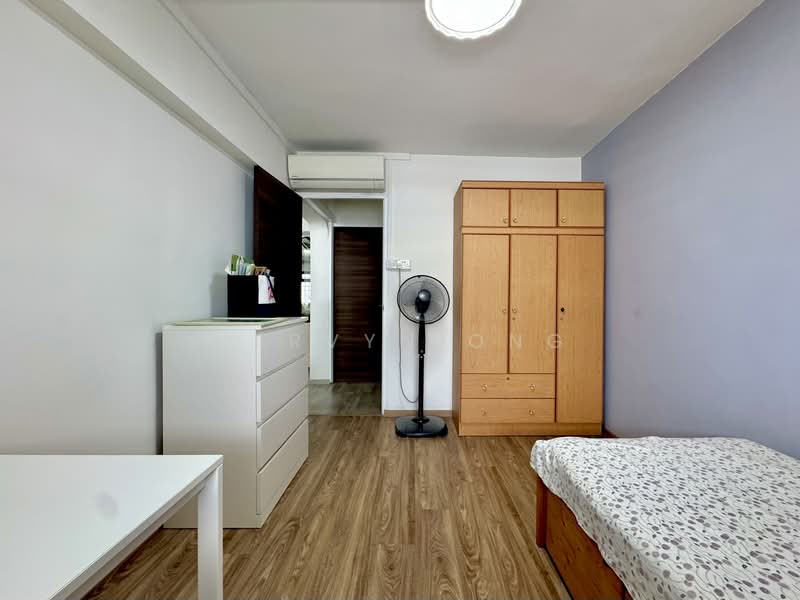 157 Tampines Street 12, 157 Tampines Street 12, 2 Bedrooms, 732 sqft, HDB Flat For Sale, by Mervyn Ong, 500155325 - Bedroom - PropertyGuru.com.sg