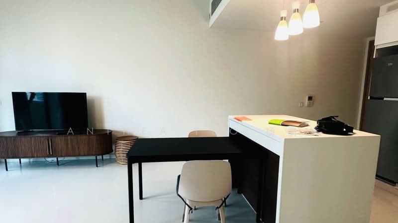 Soleil @ Sinaran, 2 Sinaran Drive, 2 Bedrooms, 958 sqft, Condominium For Rent, by Anthea Yeo 杨丽娇, 500155346 - Living Room - PropertyGuru.com.sg