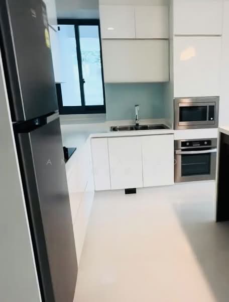 Soleil @ Sinaran, 2 Sinaran Drive, 2 Bedrooms, 958 sqft, Condominium For Rent, by Anthea Yeo 杨丽娇, 500155346 - Kitchen - PropertyGuru.com.sg