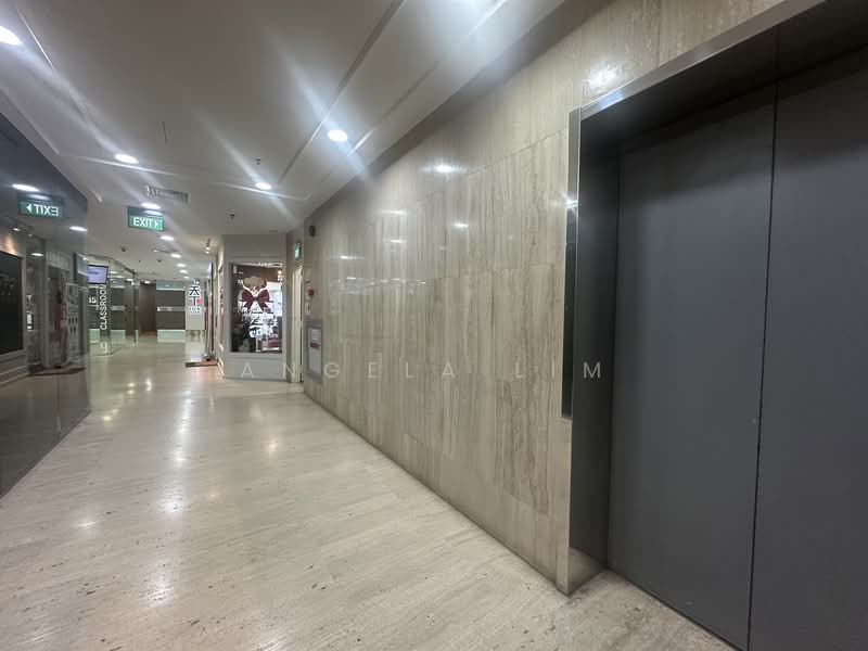 Singapore Shopping Centre, 190 Clemenceau Avenue, 8,654 sqft, Mall Shop For Sale, by Angela Lim, 500155352 - Corridor - CommercialGuru.com.sg