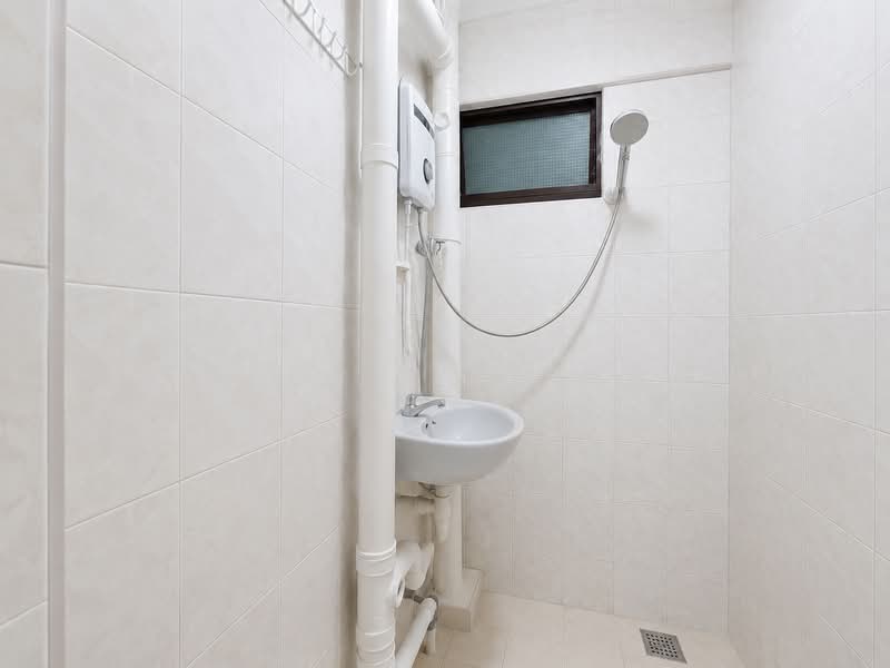 65 Kallang Bahru, 65 Kallang Bahru, 2 Bedrooms, 700 sqft, HDB Flat For Sale, by Casey Koo 古家进, 500155354 - Bathroom - PropertyGuru.com.sg