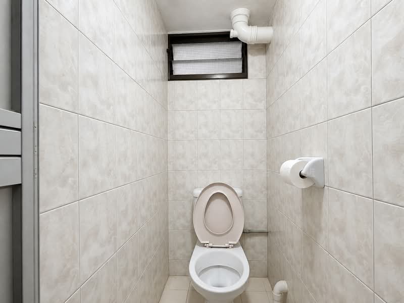 65 Kallang Bahru, 65 Kallang Bahru, 2 Bedrooms, 700 sqft, HDB Flat For Sale, by Casey Koo 古家进, 500155354 - Bathroom - PropertyGuru.com.sg