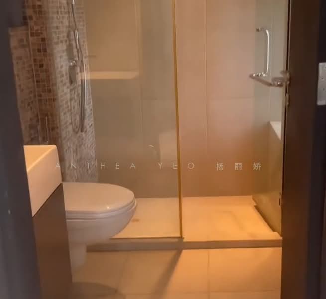 The Axis, 47 Mandalay Road, 2 Bedrooms, 818 sqft, Apartment For Rent, by Anthea Yeo 杨丽娇, 500155363 - Bathroom - PropertyGuru.com.sg