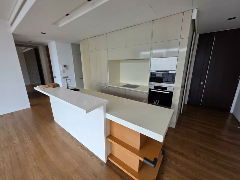 Hilltops, 99 Cairnhill Circle, 2 Bedrooms, 1,249 sqft, Condominium For Sale, by Eric Liew, 500155364 - Kitchen - PropertyGuru.com.sg