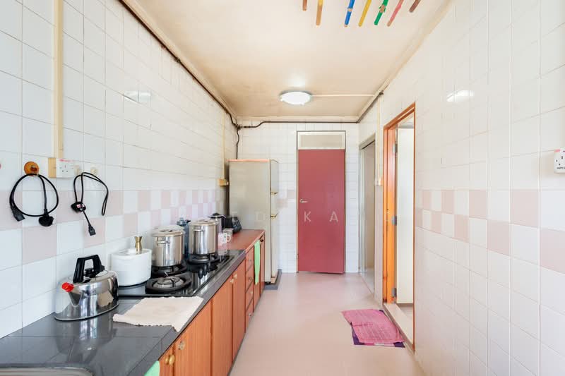 668C Jurong West Street 64, 668C Jurong West Street 64, 3 Bedrooms, 914 sqft, HDB Flat For Sale, by Jared Kang, 500155369 - Kitchen - PropertyGuru.com.sg