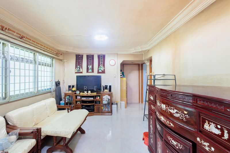668C Jurong West Street 64, 668C Jurong West Street 64, 3 Bedrooms, 914 sqft, HDB Flat For Sale, by Jared Kang, 500155369 - Living Room - PropertyGuru.com.sg