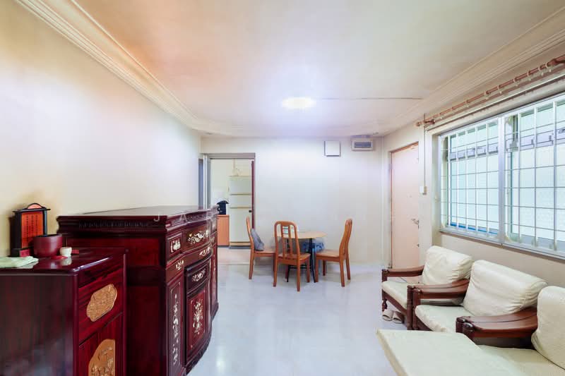 668C Jurong West Street 64, 668C Jurong West Street 64, 3 Bedrooms, 914 sqft, HDB Flat For Sale, by Jared Kang, 500155369 - Living Room - PropertyGuru.com.sg