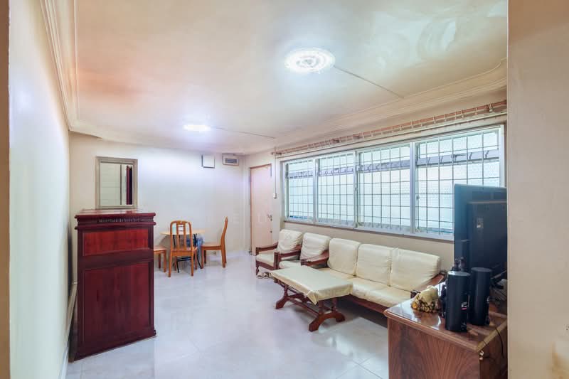 668C Jurong West Street 64, 668C Jurong West Street 64, 3 Bedrooms, 914 sqft, HDB Flat For Sale, by Jared Kang, 500155369 - Living Room - PropertyGuru.com.sg