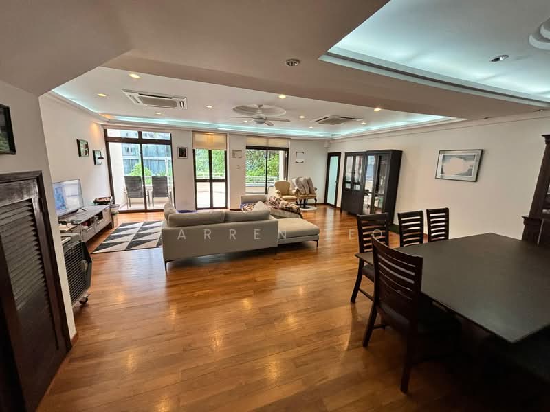 ❤️ Spacious and Cosy Apartment At Balmoral Park ❤️, , 3 Bedrooms, 2,745 sqft, Walk-up Apartment For Rent, by Darren Teo, 500155383 - Living Room - PropertyGuru.com.sg