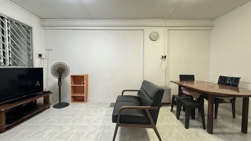 507 Bukit Batok Street 52, 507 Bukit Batok Street 52, 2 Bedrooms, 646 sqft, HDB Flat For Sale, by Arioch Heng (JT), 500155390 - Living Room - PropertyGuru.com.sg