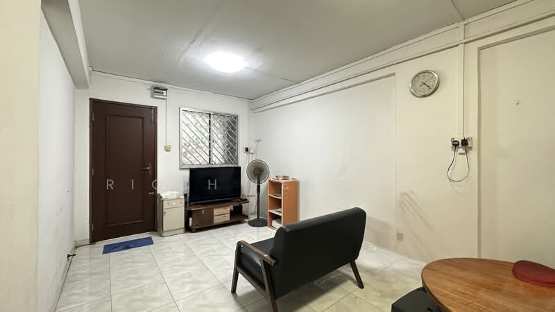 507 Bukit Batok Street 52, 507 Bukit Batok Street 52, 2 Bedrooms, 646 sqft, HDB Flat For Sale, by Arioch Heng (JT), 500155390 - Living Room - PropertyGuru.com.sg