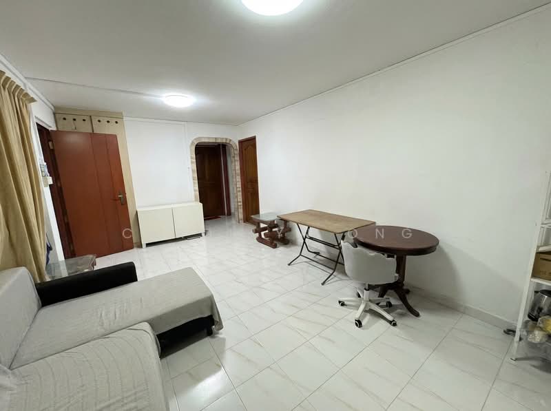 619 Yishun Ring Road, 619 Yishun Ring Road, 3 Bedrooms, 915 sqft, HDB Flat For Sale, by Carollyn Ong, 500155395 - Living Room - PropertyGuru.com.sg
