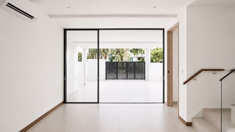 ⭐⭐LANDED7772@ Brand New Siglap Inter-Terrace, , 5 Bedrooms, 1,700 sqft, Terraced House For Sale, by Joshua Loo, 500155399 - Entrance - PropertyGuru.com.sg