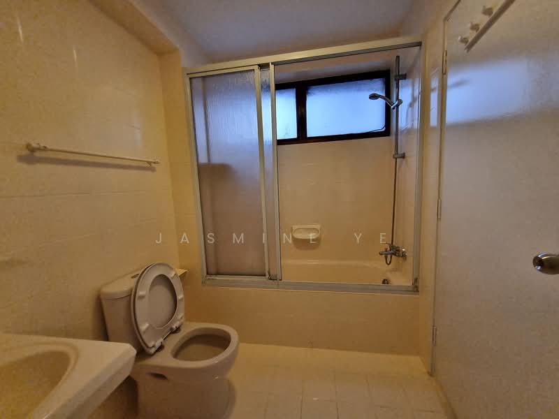 The Cairnhill, 4 Cairnhill Rise, 4 Bedrooms, 2,788 sqft, Apartment For Rent, by Jasmine Ye, 500155413 - Bathroom - PropertyGuru.com.sg