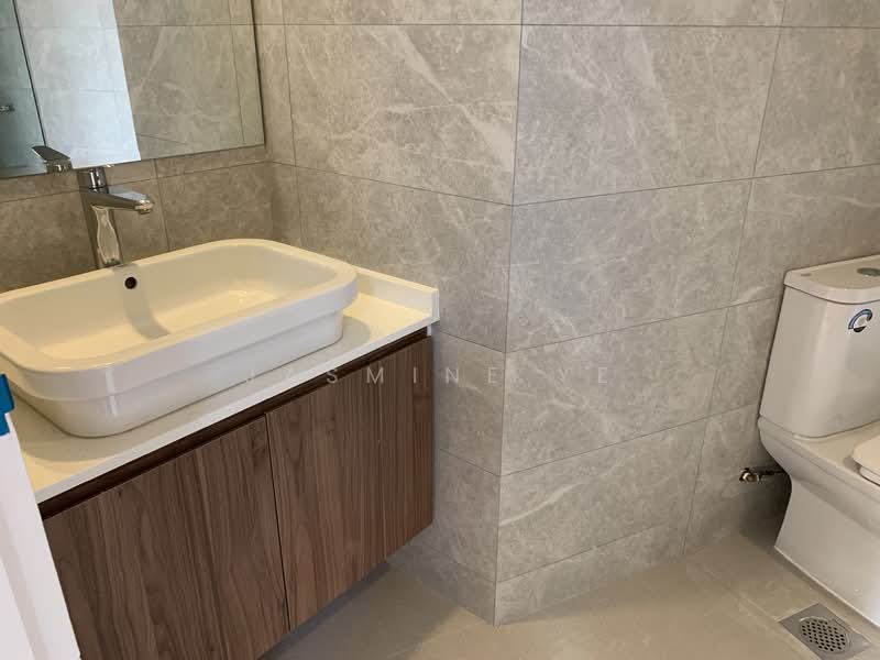 Orange Regency, 101 Fernhill Road, 4 Bedrooms, 2,422 sqft, Apartment For Rent, by Jasmine Ye, 500155430 - Bathroom - PropertyGuru.com.sg