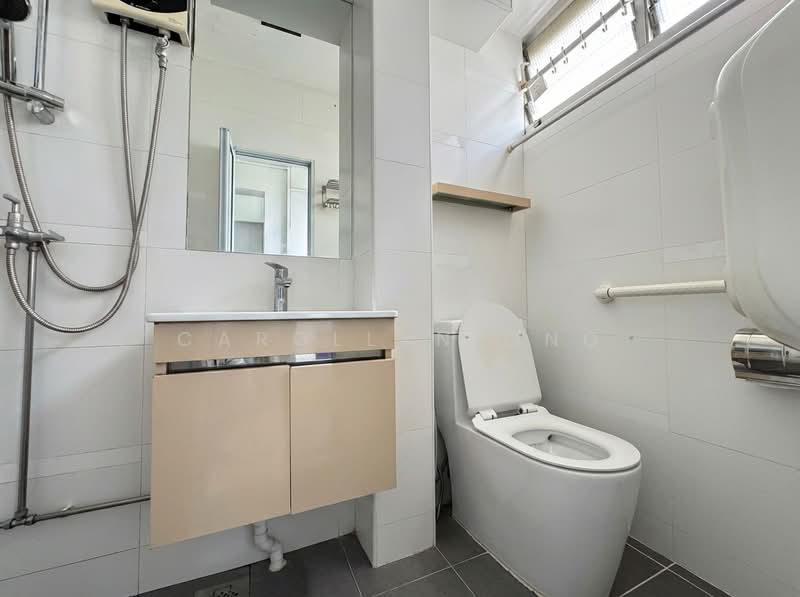 352 Ubi Avenue 1, 352 Ubi Avenue 1, 3 Bedrooms, 1,313 sqft, HDB Flat For Sale, by Carollyn Ong, 500155435 - Bathroom - PropertyGuru.com.sg