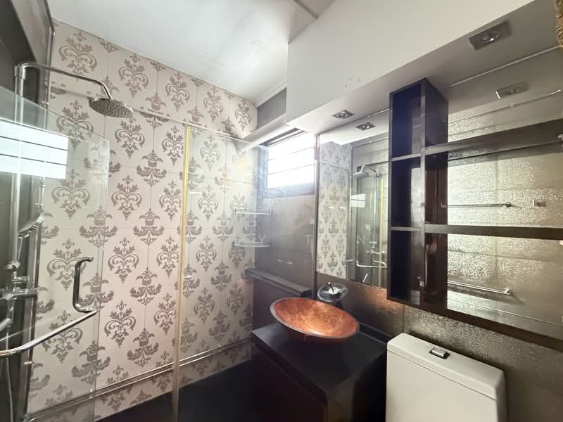 273 Tampines Street 22, 273 Tampines Street 22, 2 Bedrooms, 785 sqft, HDB Flat For Sale, by Joey Tan, 500155458 - Bathroom - PropertyGuru.com.sg