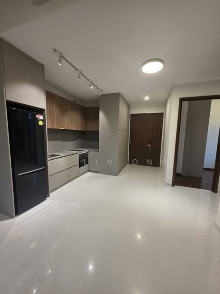 Parksuites, 18 Holland Grove Road, 2 Bedrooms, 786 sqft, Condominium For Rent, by Ee Lin Ong, 500155463 - Kitchen - PropertyGuru.com.sg