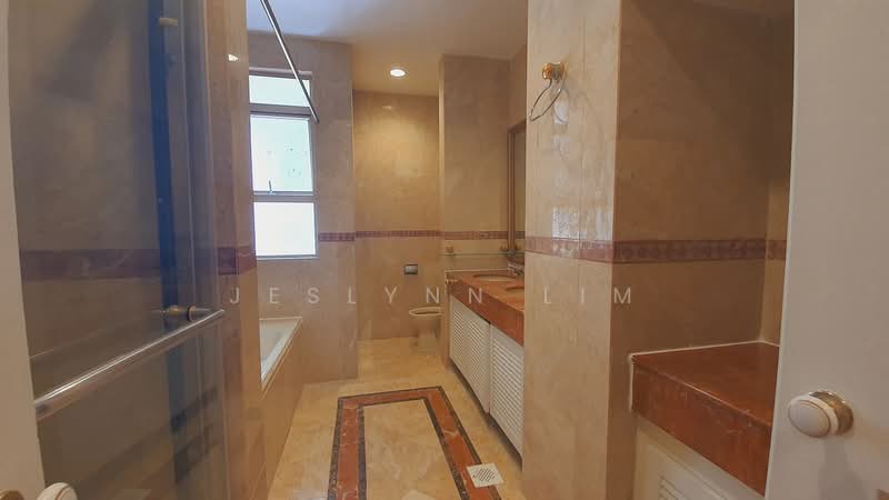 Leonie Condotel, 2 Leonie Hill Road, 4 Bedrooms, 2,770 sqft, Condominium For Rent, by Jeslynn Lim, 500155468 - Bathroom - PropertyGuru.com.sg