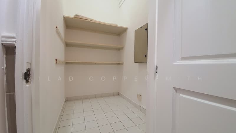 Leonie Condotel, 2 Leonie Hill Road, 4 Bedrooms, 2,770 sqft, Condominium For Rent, by Gilad Coppersmith, 500155474 - Interior - PropertyGuru.com.sg