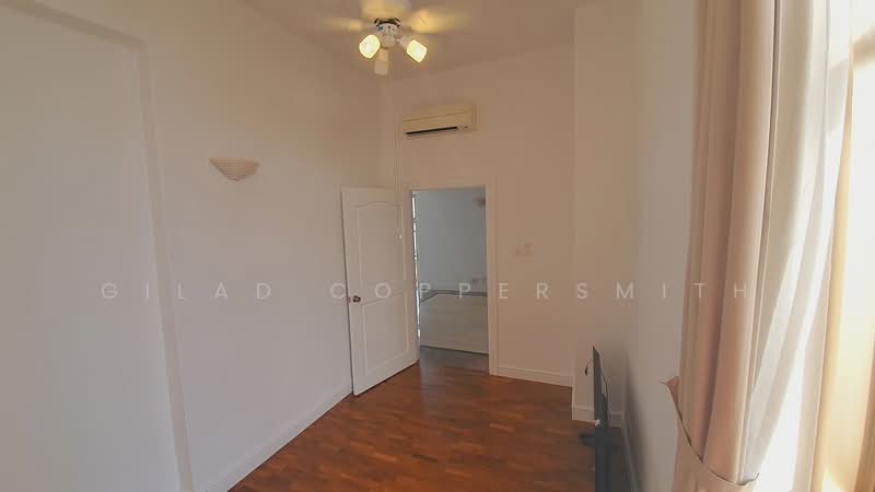 Leonie Condotel, 2 Leonie Hill Road, 4 Bedrooms, 2,770 sqft, Condominium For Rent, by Gilad Coppersmith, 500155474 - Interior - PropertyGuru.com.sg