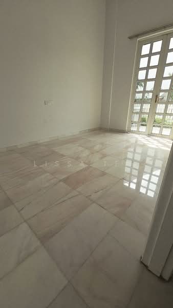 Clacton road, , 6 Bedrooms, 3,796 sqft, Detached House For Rent, by Lissa Teo, 500155478 - PropertyGuru.com.sg