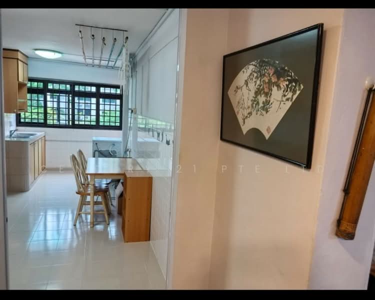 305 Clementi Avenue 4, 305 Clementi Avenue 4, 2 Bedrooms, 721 sqft, HDB Flat For Rent, by EVA, 500155490 - Kitchen - PropertyGuru.com.sg