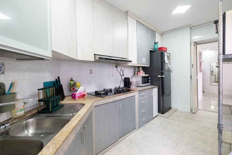 295B Compassvale Crescent, 295B Compassvale Crescent, 3 Bedrooms, 968 sqft, HDB Flat For Sale, by Carleel ., 500155500 - Kitchen - PropertyGuru.com.sg