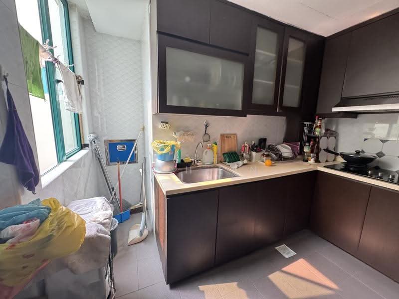 Wing Fong Mansions, 12 Lorong 14 Geylang, Eunos / Geylang / Paya Lebar, 3 Bedrooms, 1,130 sqft, Apartment For Sale, by Zach Lin, 500155514 - Kitchen - PropertyGuru.com.sg